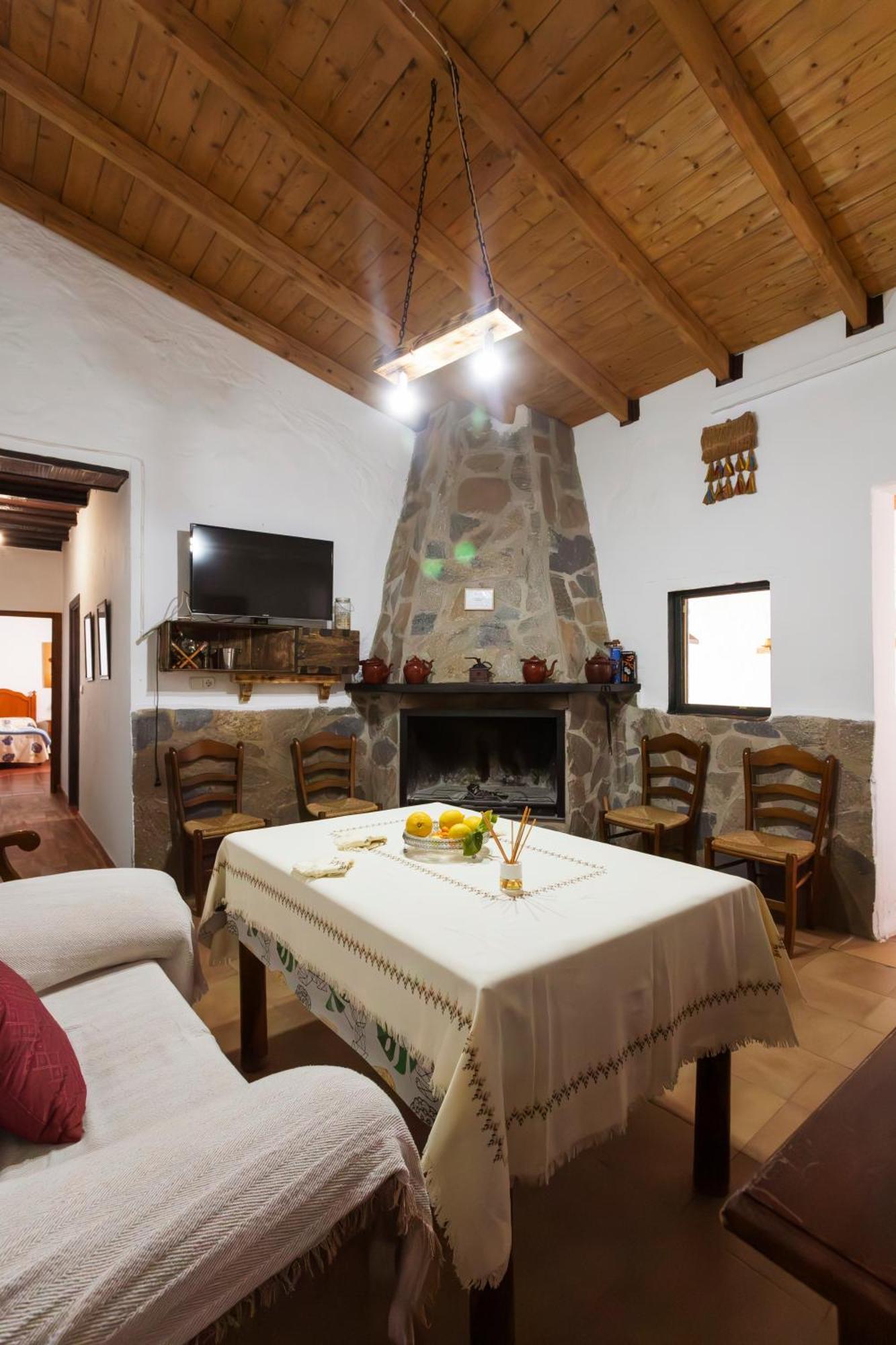 Molino De Lucero, *